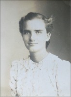 Agnès de La Barre de Nanteuil, la photographie de sa fiche au Musée de la Résistance en ligne